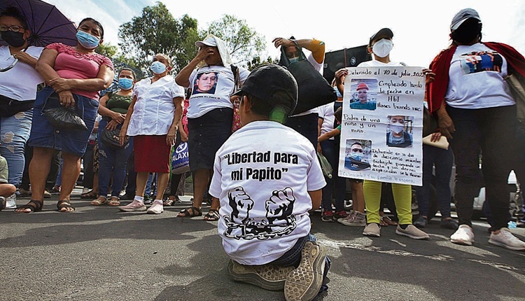 El Salvador Familiares Protestaron Contra Las Detenciones Ilegales Y