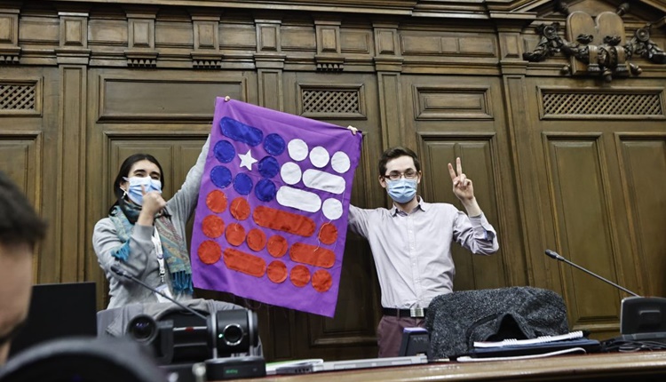 Chile | La Convención Culmina Su Labor Y Entrega La Propuesta Final De ...