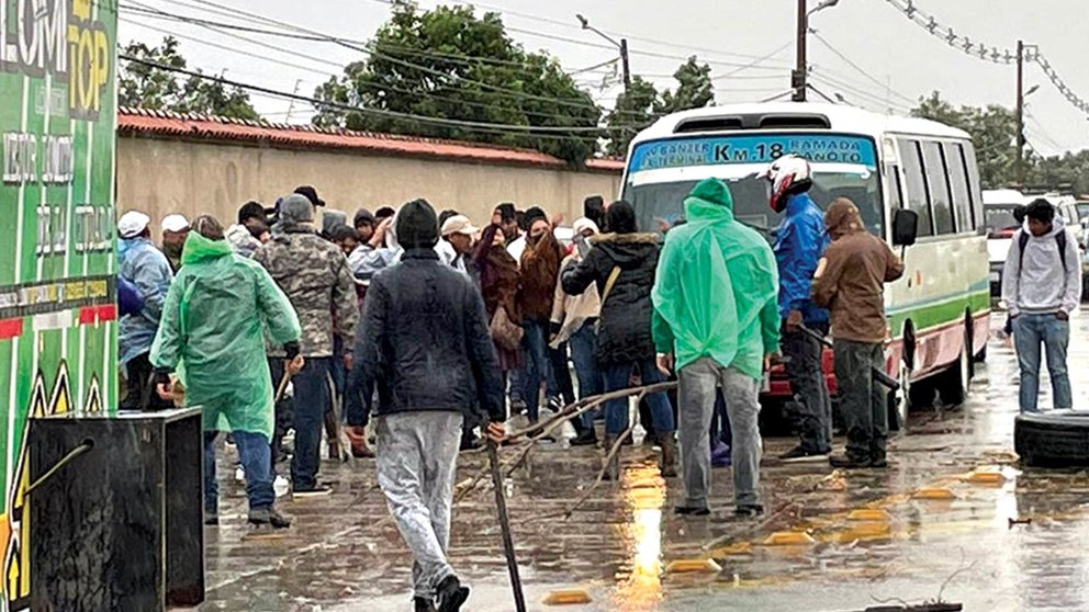 Tensión Y Enfrentamientos En Bolivia | Movimientos Sociales Marcharon ...