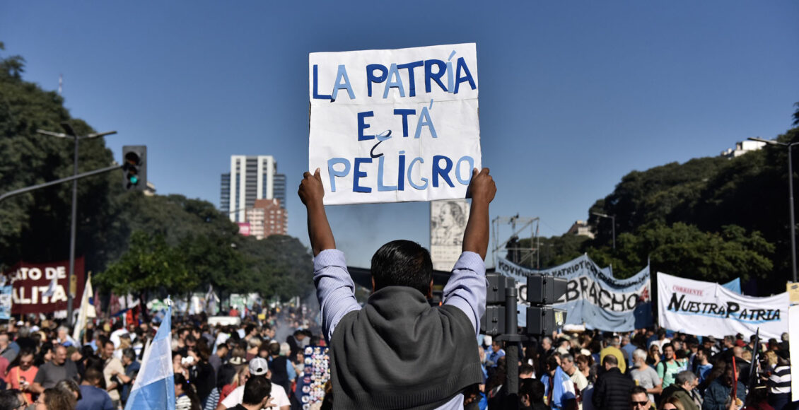 marcha obelisco contra FMI 25 de mayo